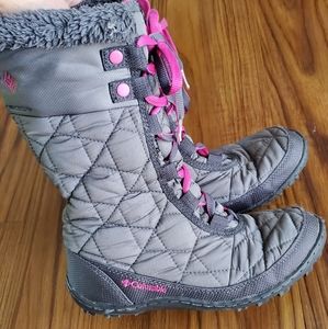 Girl's size 3 Columbia Omni-Grip winter boots